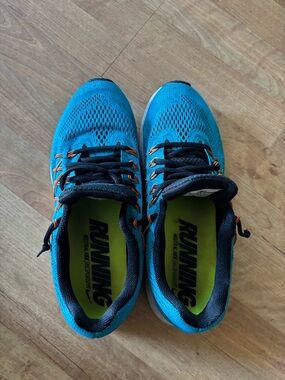 Men's Nike Running Sneaker